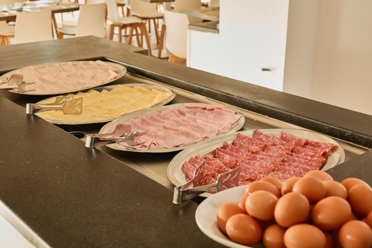 Club Esse Roccaruja Hotel Stintino Eksteriør billede